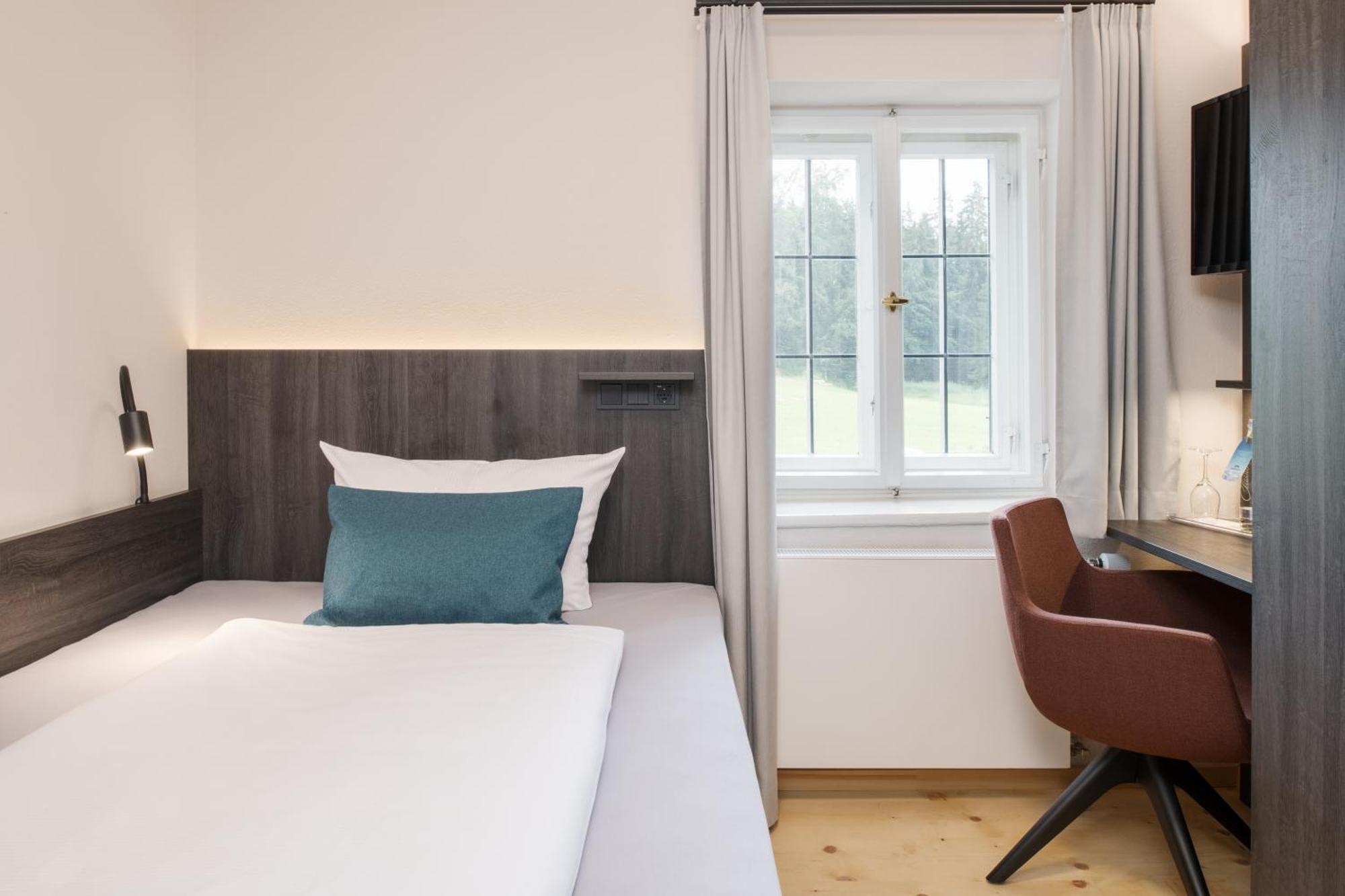 Hotel Aiterbach Am Chiemsee ริมสติง ภายนอก รูปภาพ