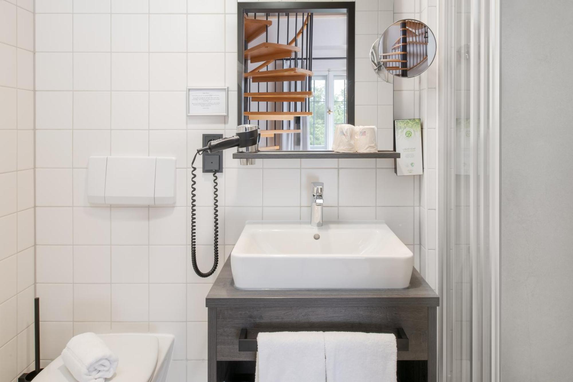 Hotel Aiterbach Am Chiemsee ริมสติง ภายนอก รูปภาพ