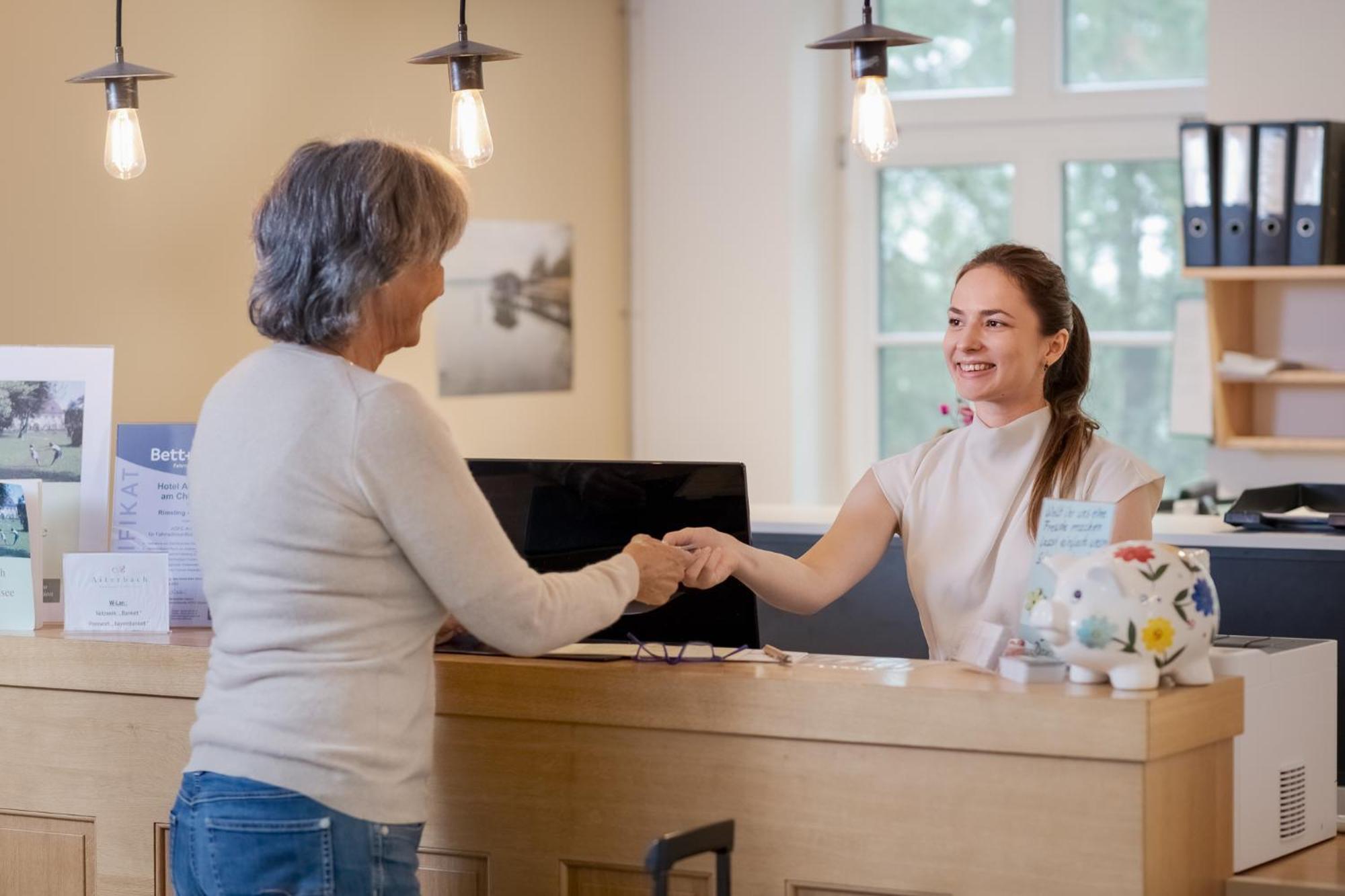 Hotel Aiterbach Am Chiemsee ริมสติง ภายนอก รูปภาพ